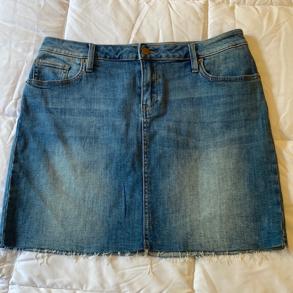 NWT ladies distressed NY&C jean skirt size 8